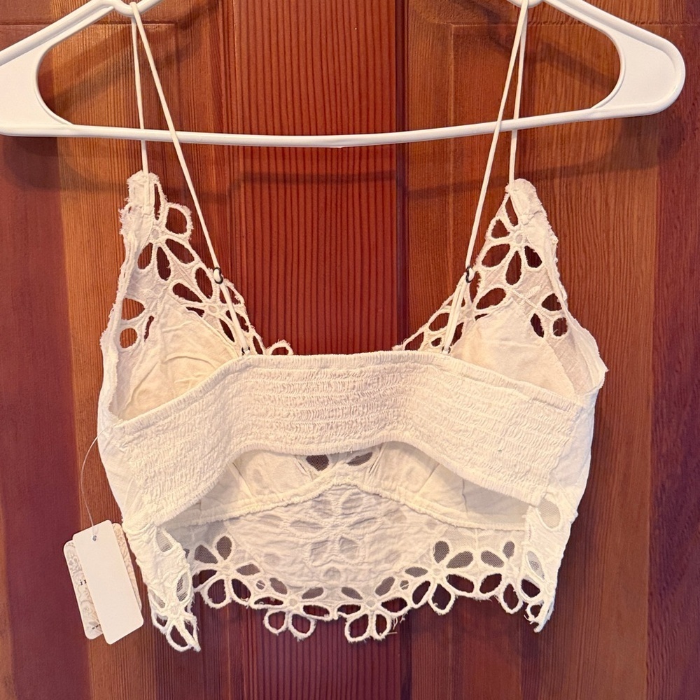Free People
Intimately Asteria
Lace Bralette - Picture 6 of 7